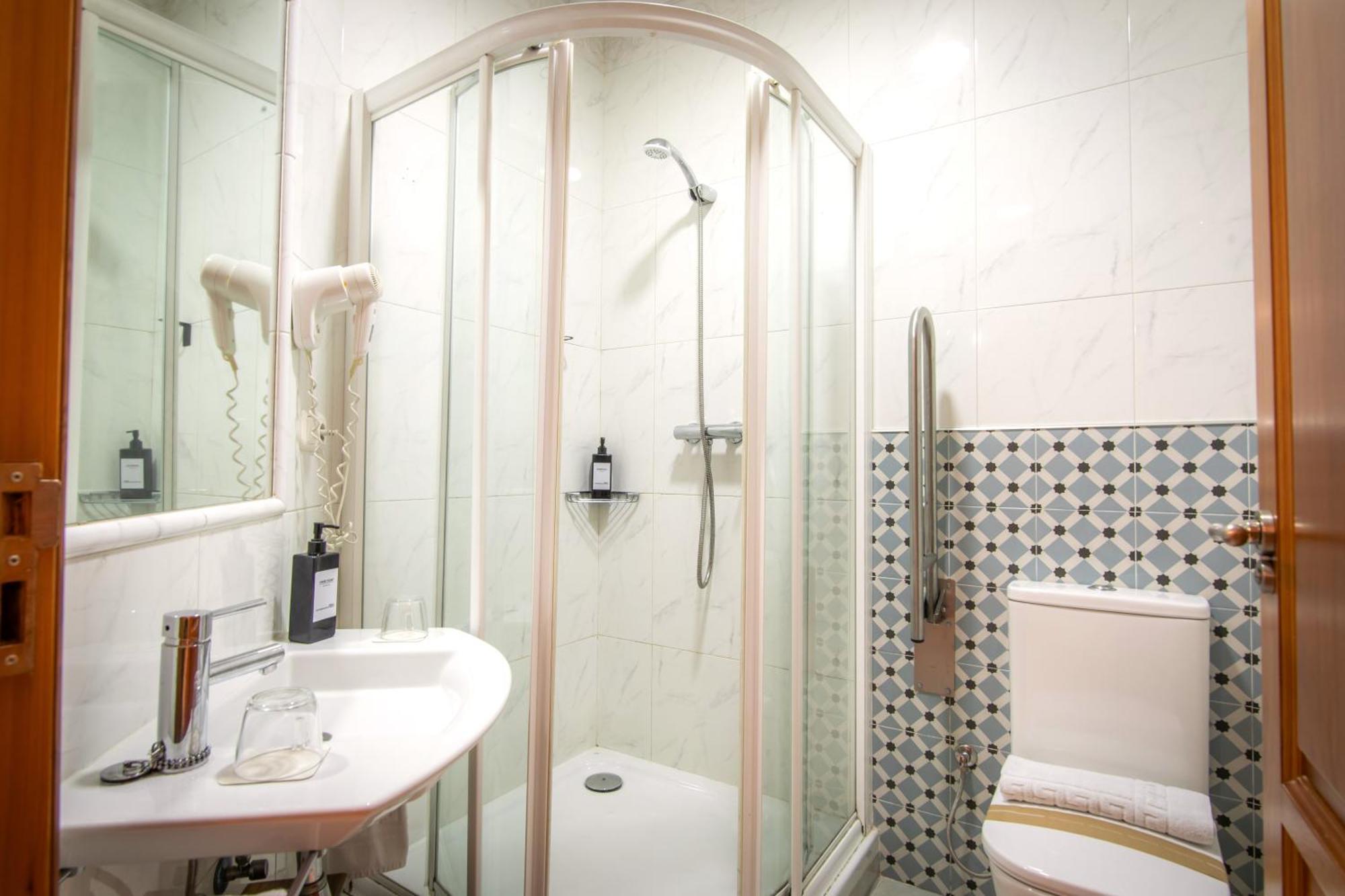 Apartamentos Vita Center Гранада Екстер'єр фото